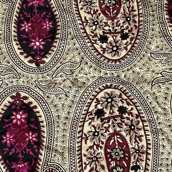 OSCAR Paisley Patterned Scarf - 100% Silk